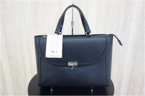 インポートブランドのagnes b voyage