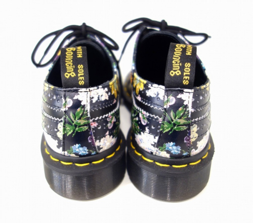 ドクターマーチンのブーツ