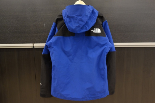 ザノースフェイスのMOUNTAIN JACKET