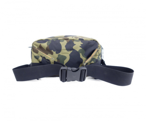 ポーター×アベイシングエイプのウエストバッグ