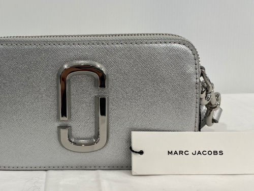 レアアイテムのMARC JACOBS