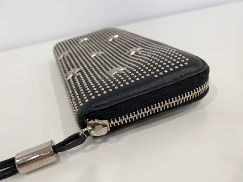 スタッズレザーウォレットのユニセックス