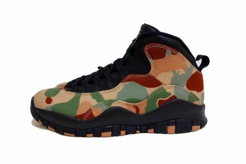 ナイキのAIR JORDAN 10 RETRO DESERT
