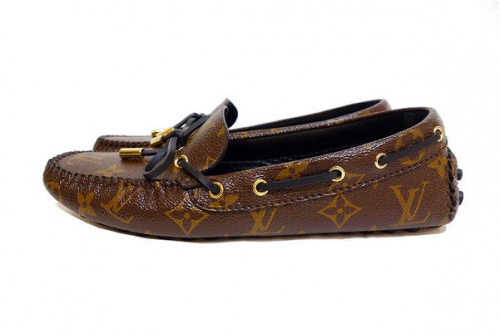 ルイ ヴィトン のドライビングシューズ