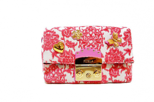 ラグジュアリーブランドのFURLA