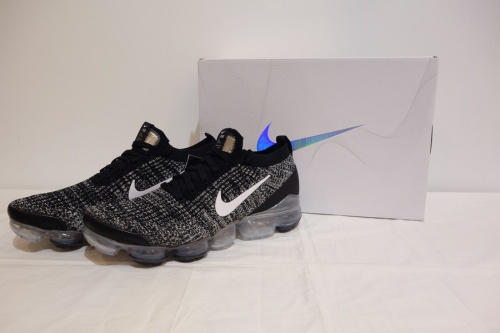 スニーカーのNIKE