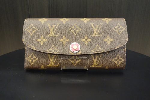 LOUIS VUITTON のルイ ヴィトン