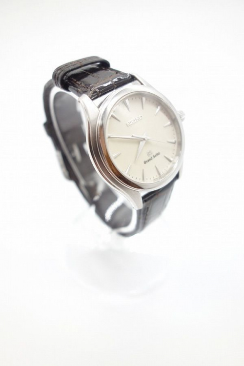 グランドセイコーのクォーツ腕時計