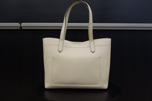 コールハーンのスモールトート