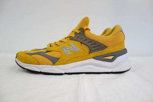ニューバランスのMSX90