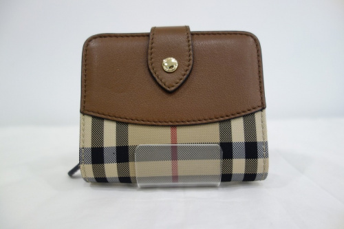 バーバリーの2つ折り財布