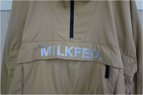 ミルクフェドのアノラックパーカー