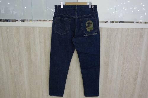 エイプのデニムパンツ