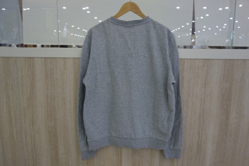 ラコステのロゴスウェット