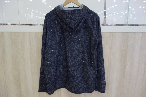 ステューシーのナイロンジャケット