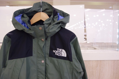 ザノースフェイスのマウンテンレインジャケット