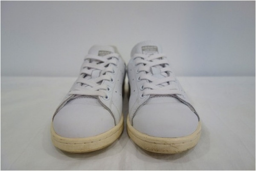 adidasのアディダス