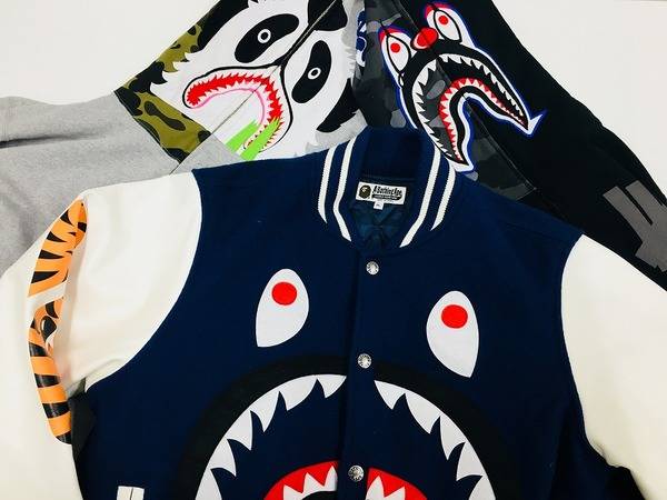 A Bathing Ape アベイシングエイプのシャークパーカーやheroなダウンジャケットが電撃入荷です 17 12 24発行