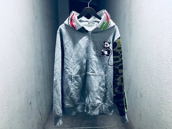A BATHING APE/アベイシングエイプのシャークパーカーやHEROなダウン 