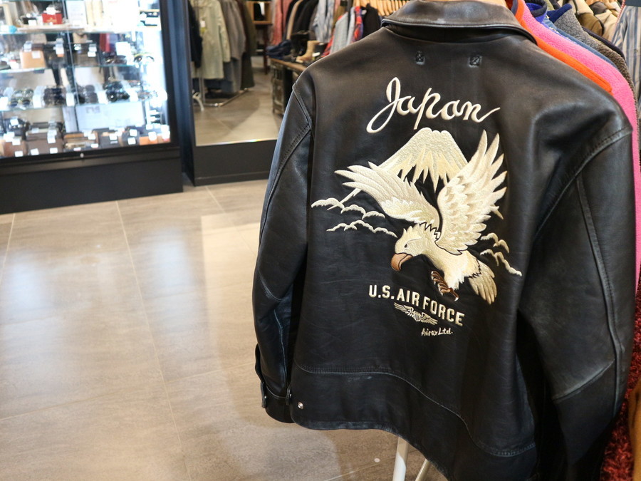 AVIREX COW VINTAGE SUKA Jacket 刺繍革ジャン