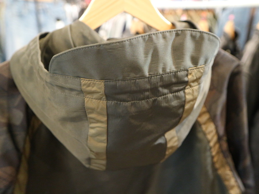 Moncler モンクレール 春大活躍ライトアウター入荷 02 12発行