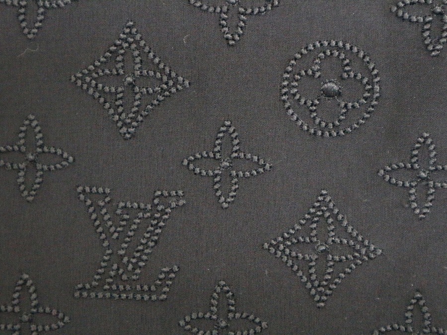 LOUIS VUITTON /ルイヴィトン】モノグラム刺繍フリンジストール
