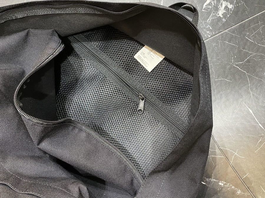 COMME des GARCONS HOMME/コムデギャルソンオム】よりバック