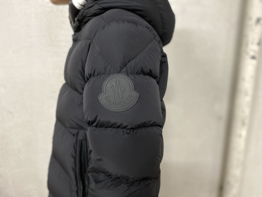 MONCLER/モンクレール】よりDUBOISが買取入荷。[2020.10.23発行