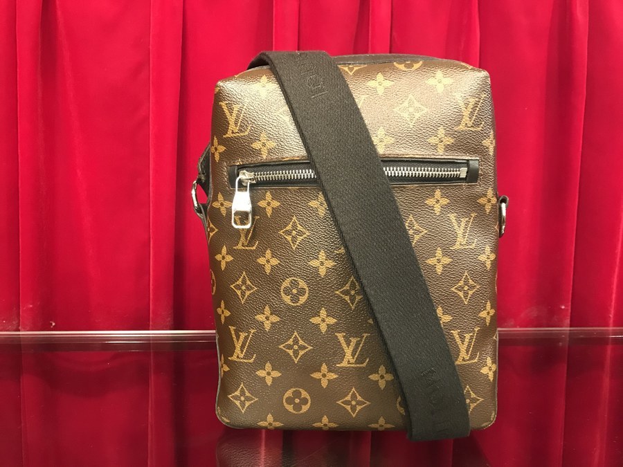 LOUIS VUITTON/ルイヴィトン】よりマカサートーレスPM(M40635)が買取