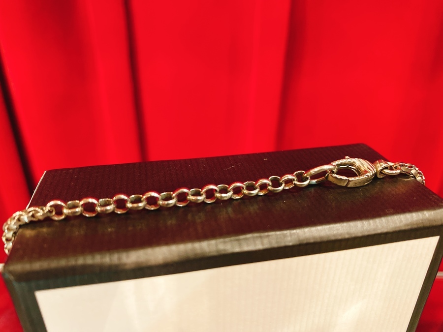 人気ハイブランド【GUCCI/グッチ】よりアンガーフォレストイーグル