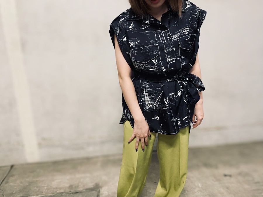 有名ブランド【BURBERRY/バーバリー】よりSilk Printed Rolled