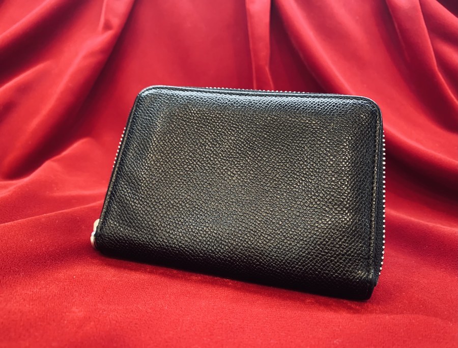 新作安い Maison Martin Margiela11 メゾンマルタンマルジェラ11 23SS ZIP COMPACT TRI FOLD  WALLET グレインレザーウォレット ブラック ：MODESCAPE 店