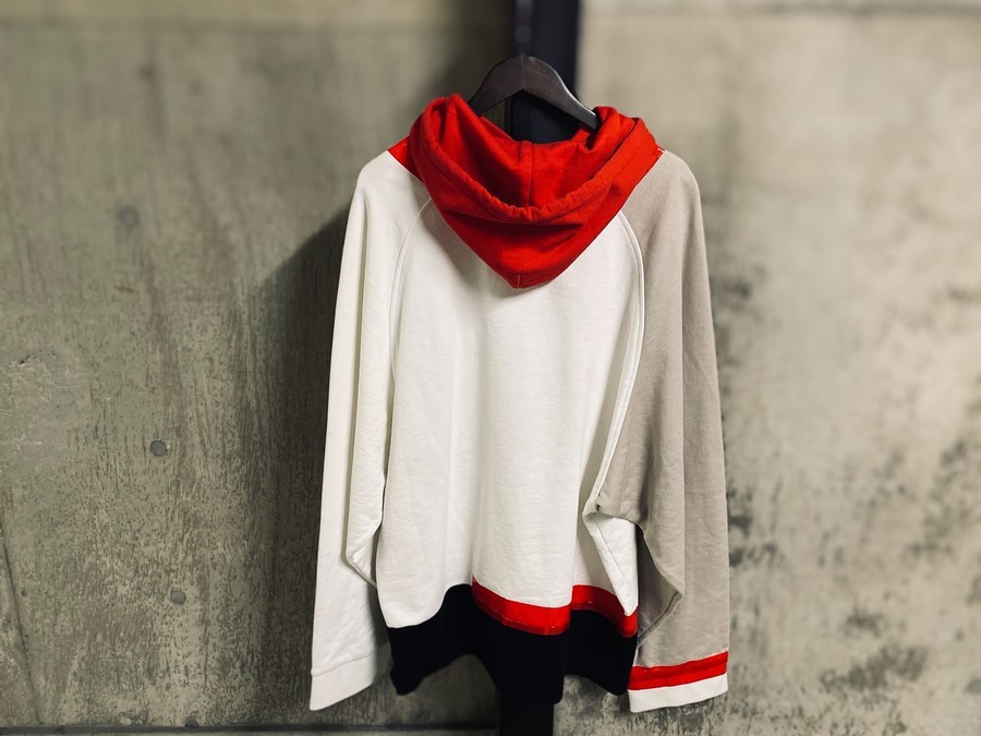 有名ブランド【RAF SIMONS/ラフシモンズ】よりダクトテーププル 有名ブランド【RAF SIMONS/ラフシモンズ】よりダクトテーププル