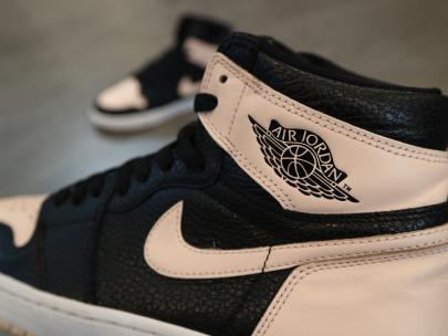 「ストリートブランドのNIKE AIR JORDAN 」