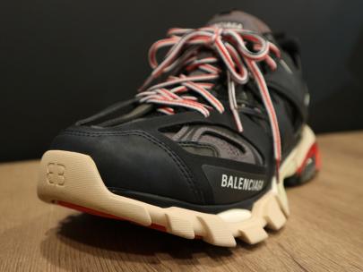 「ラグジュアリーブランドのBALENCIAGA 」