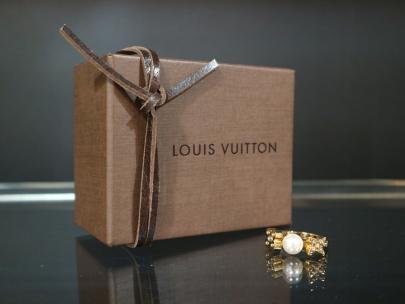 「ラグジュアリーブランドのLOUIS VUITTON 　 」