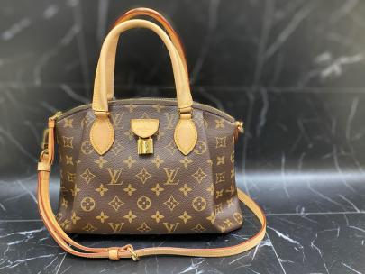 「ラグジュアリーブランドのLOUIS VUITTON 」