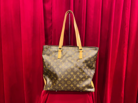 「ラグジュアリーブランドのLOUIS VUITTON 」