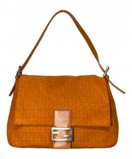 「ラグジュアリーブランドのFENDI 」