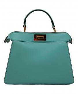 「ラグジュアリーブランドのFENDI 」