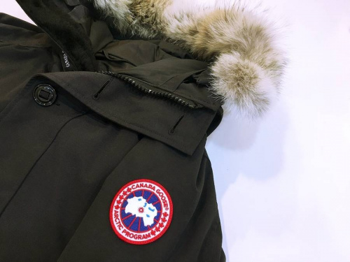 CANADA　GOOSEのカナダグース