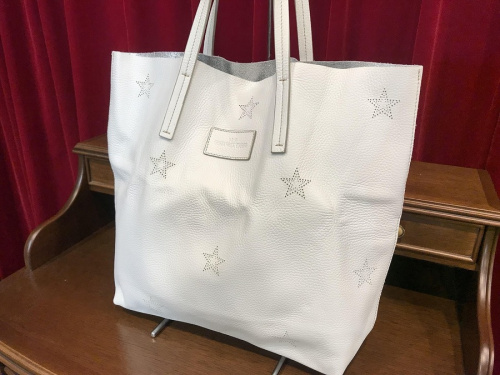 nur donatella lucchiのヌールドナテッラルッキ