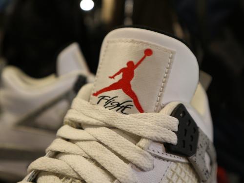 スニーカーのメンズ