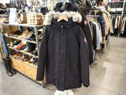 カナダグースのダウン