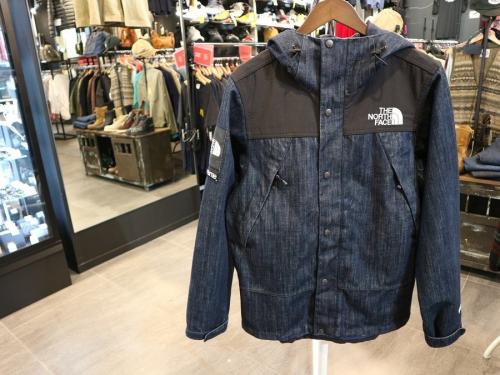 Supreme×THE NORTH FACEのシュプリーム