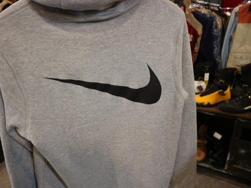 パーカーのメンズ