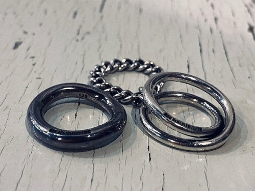 インポートブランドのANN DEMEULEMEESTER