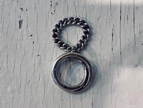 ANN DEMEULEMEESTERのアン・ドゥムルメステール