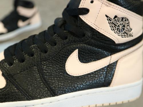 ナイキ エアジョーダンのスニーカー