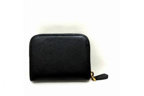 プラダの財布